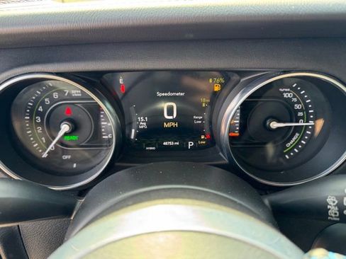 Used 2022 Jeep Wrangler Unlimited Rubicon 4xe w/ Cold Weather Group AWD/4WD image 14