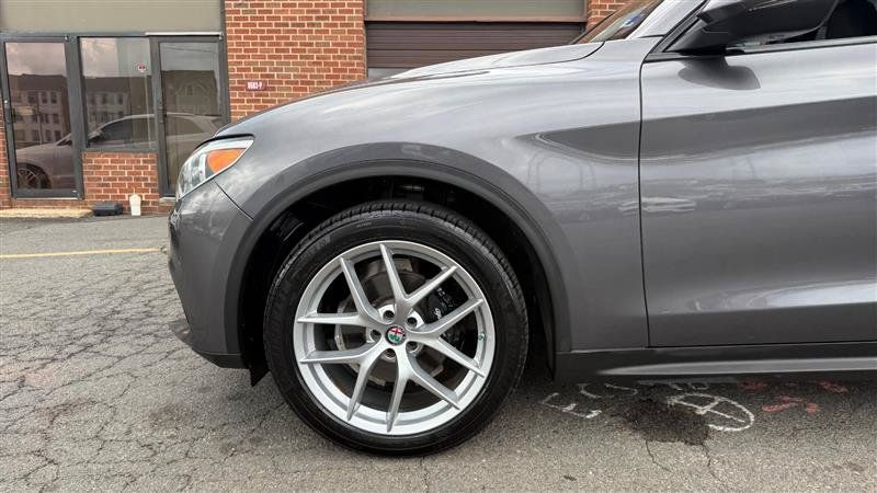 Used 2018 Alfa Romeo Stelvio Ti Sport AWD/4WD image 5