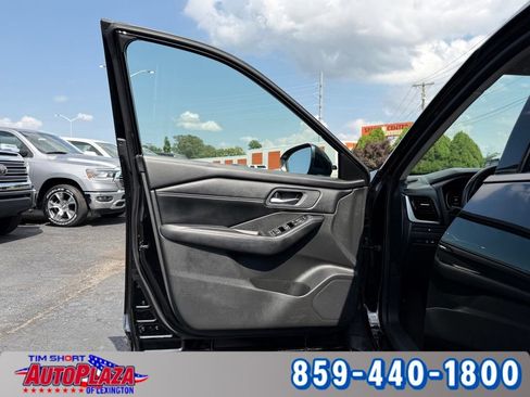 Used 2024 Nissan Rogue SL AWD/4WD image 25