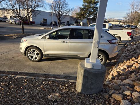 Used 2018 Ford Edge Titanium image 8