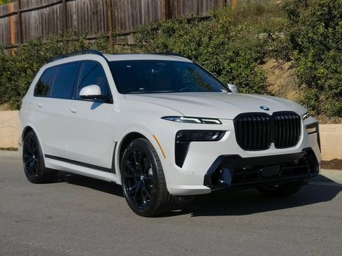 New 2026 BMW X7 xDrive40i w/ M Sport Package image 2