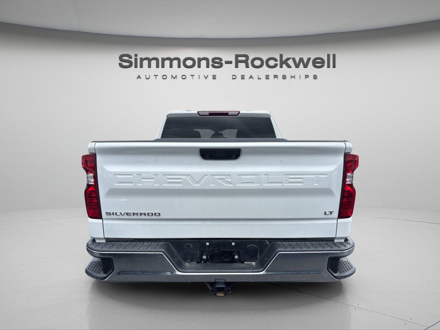 Used 2024 Chevrolet Silverado 1500 LT AWD/4WD image 3
