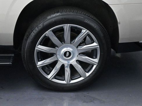 Certified 2024 Cadillac Escalade ESV Premium Luxury Platinum w/ Heavy-Duty Trailer Package image 43