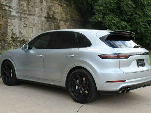 Used 2019 Porsche Cayenne Turbo AWD/4WD image 8