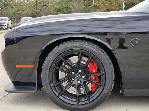 Used 2023 Dodge Challenger SRT Hellcat image 5