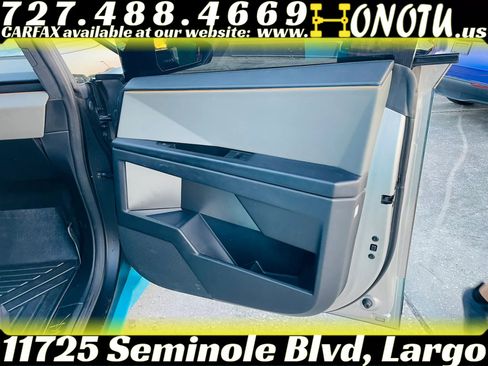 Used 2024 Tesla Cybertruck AWD Crew Cab image 21