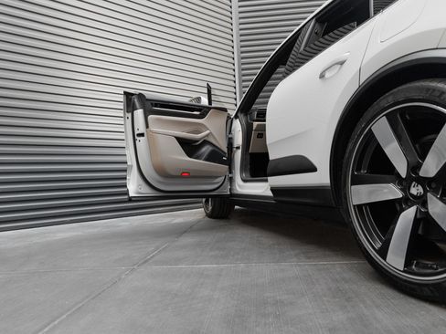 Certified 2024 Porsche Macan 4 Electric AWD/4WD image 14