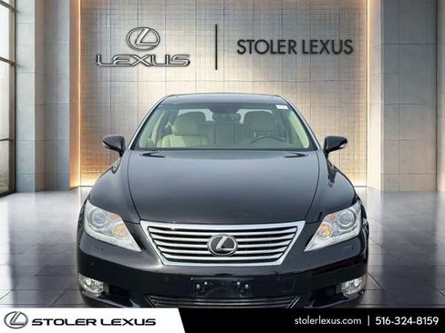 Used 2011 Lexus LS 460 L w/ Luxury Pkg image 2