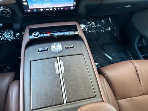 New 2025 Lincoln Navigator Reserve image 44