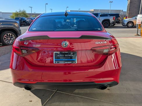 Used 2022 Alfa Romeo Giulia Sprint image 5