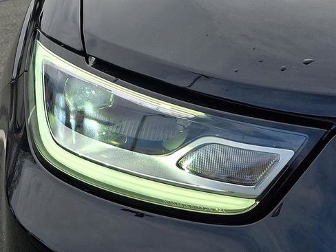 New 2026 Chrysler Pacifica Limited image 6