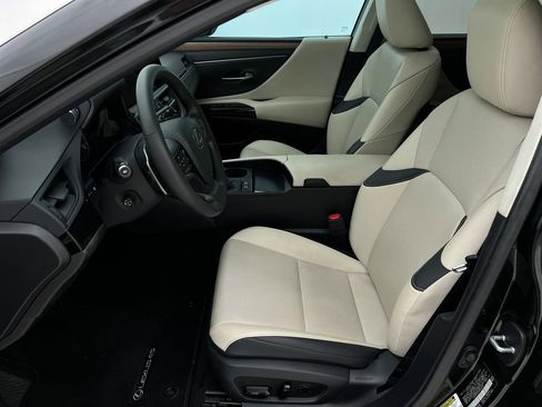 Certified 2023 Lexus ES 300h w/ Premium Package image 15