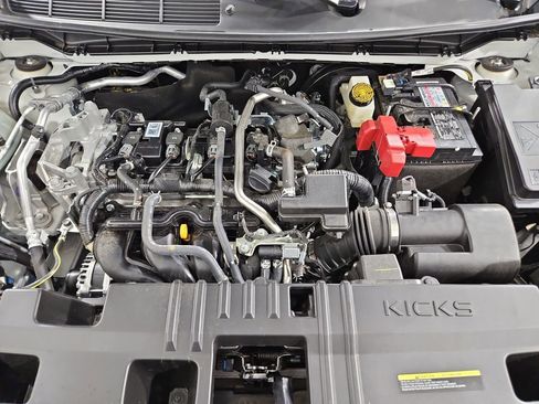 Certified 2025 Nissan Kicks S image 22