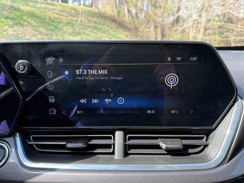 Used 2025 Chevrolet Trax ACTIV image 21