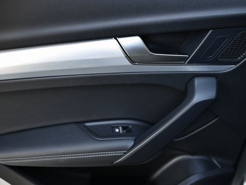 Used 2025 Audi Q5 2.0T Premium Plus w/ Premium Plus Package image 25