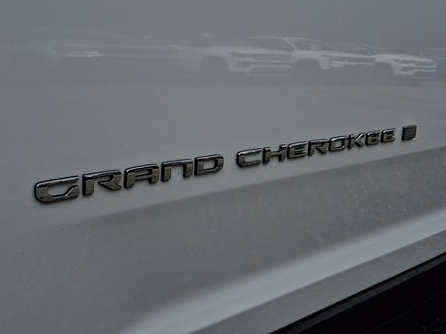 Certified 2023 Jeep Grand Cherokee L Limited AWD/4WD image 30
