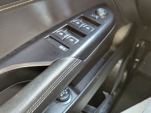Used 2016 Cadillac SRX Performance w/ Midnight Edition Package FWD image 17