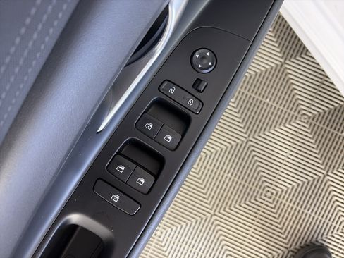Certified 2022 Hyundai Elantra SEL FWD image 8