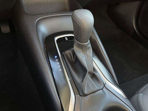 Used 2025 Toyota Corolla LE FWD image 29