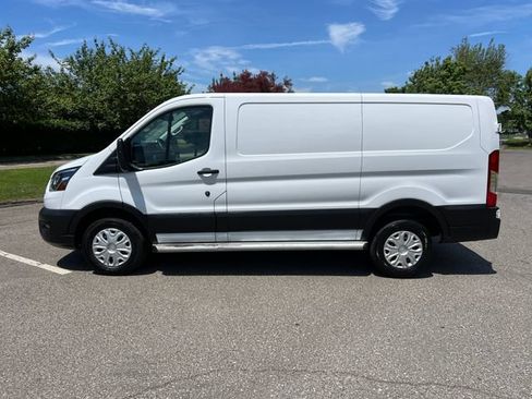 Used 2023 Ford Transit 250 Low Roof w/ Exterior Upgrade Package RWD image 6