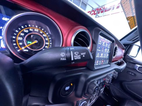 Used 2023 Jeep Gladiator Rubicon w/ LED Lighting Group AWD/4WD image 19