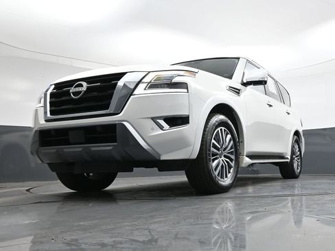 Used 2024 Nissan Armada SL w/ Captain's Chairs Package RWD image 51