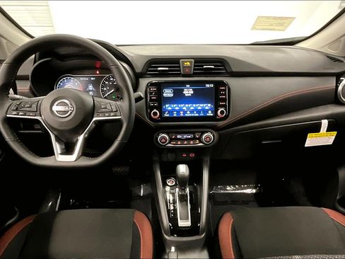 New 2025 Nissan Versa SR w/ Trunk Package FWD image 11
