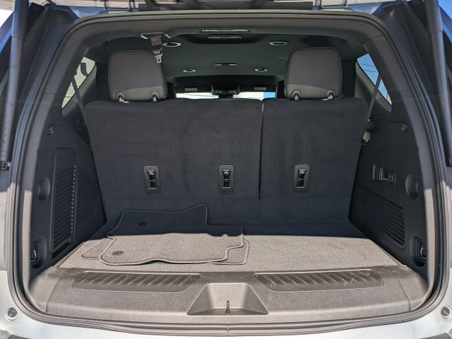 Certified 2024 GMC Yukon SLT w/ SLT Luxury Package RWD image 13