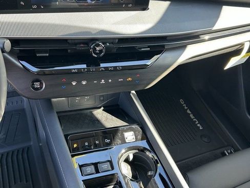 New 2025 Nissan Murano SV image 18