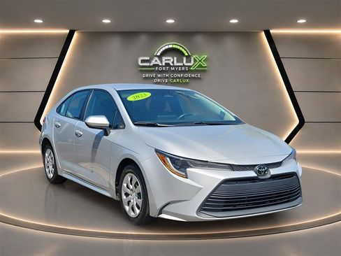 Used 2023 Toyota Corolla LE FWD image 1