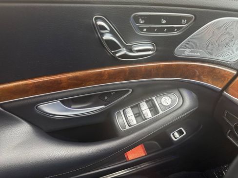 Used 2015 Mercedes-Benz S 550 4MATIC Sedan image 11