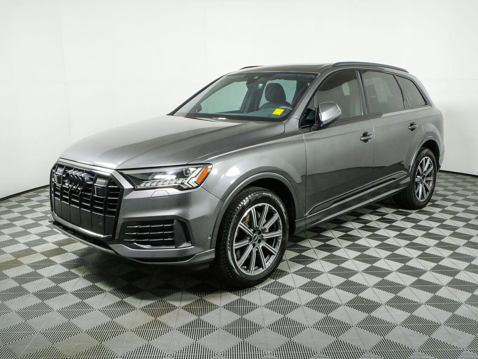 Used 2023 Audi Q7 2.0T Premium Plus w/ Premium Plus Package AWD/4WD image 27