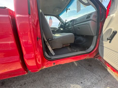 Used 2004 Ford F250 XL AWD/4WD image 18