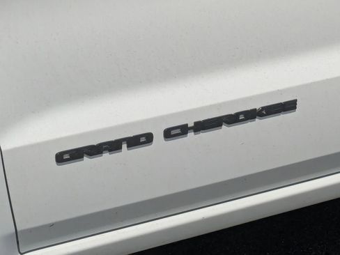 Used 2021 Jeep Grand Cherokee Laredo X AWD/4WD image 10