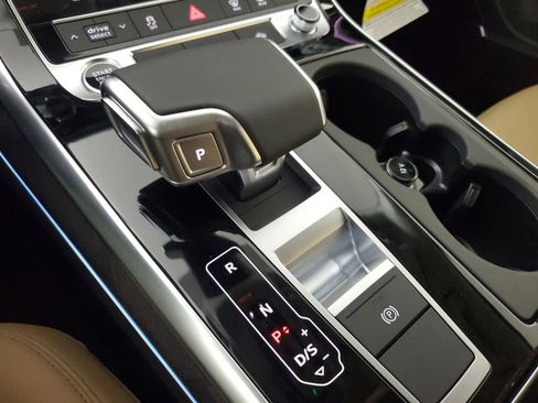 New 2026 Audi Q7 2.0T Premium image 32