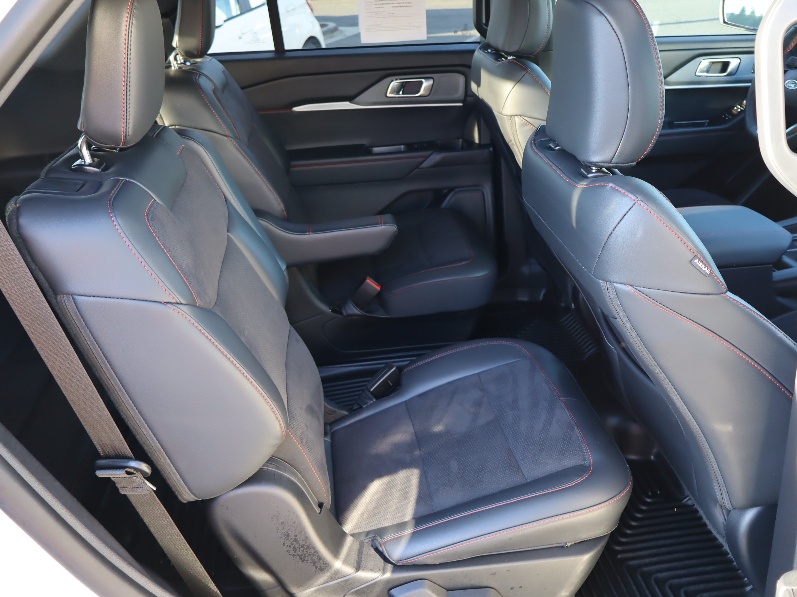 Used 2026 Ford Explorer ST AWD/4WD image 36