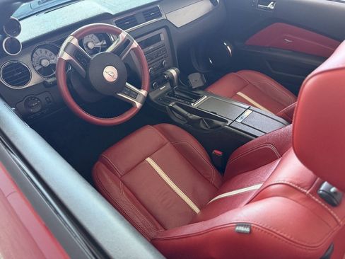 Used 2010 Ford Mustang GT RWD image 25