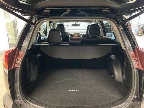 Used 2014 Toyota RAV4 Limited image 27