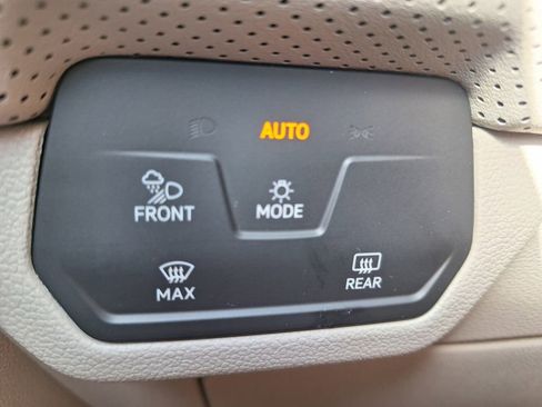 New 2026 Volkswagen Atlas SE image 12