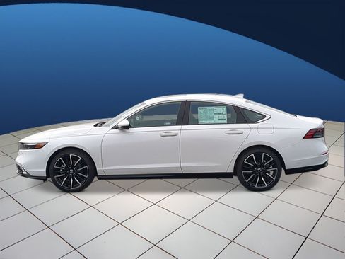 New 2026 Honda Accord Touring image 2
