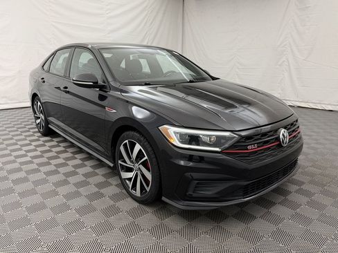 Used 2019 Volkswagen Jetta GLI image 2