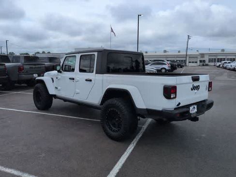 Used 2021 Jeep Gladiator Sport AWD/4WD image 6