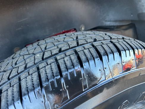 Used 2005 GMC Canyon SLE image 26