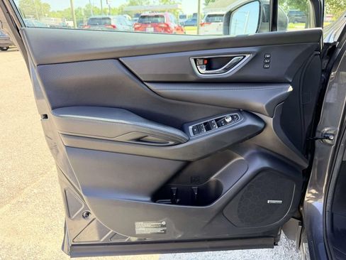 Used 2023 Subaru Ascent Limited w/ Technology Package AWD/4WD image 17