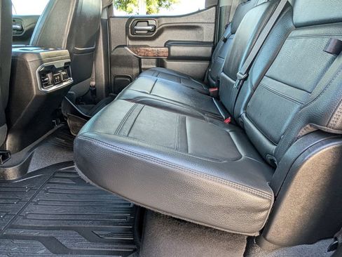 Used 2022 GMC Sierra 1500 Denali w/ Denali Premium Package AWD/4WD image 23