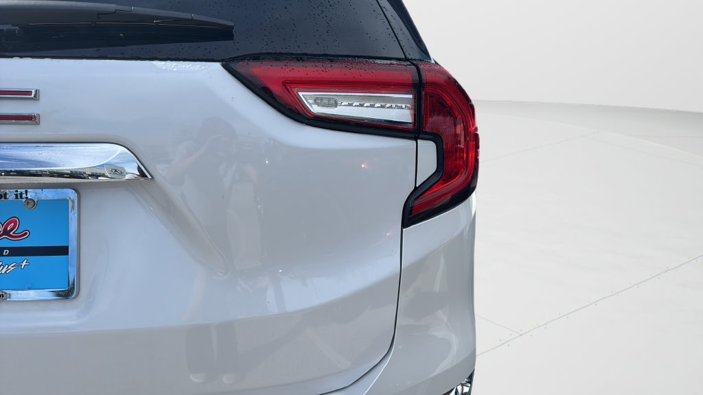 Used 2024 GMC Terrain SLT w/ Tech Package FWD image 36