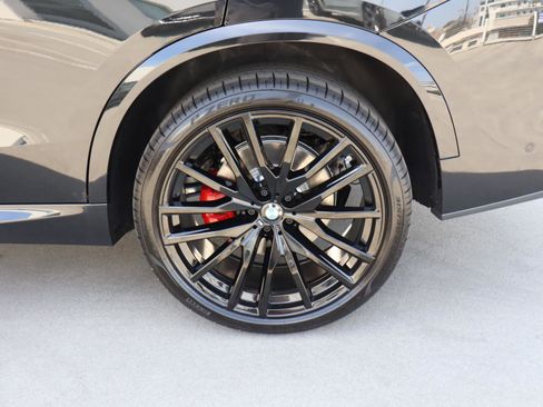 Used 2026 BMW X5 sDrive40i w/ M Sport Package image 8