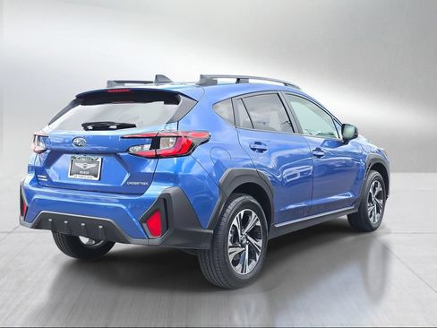 Used 2025 Subaru Crosstrek 2.5i Premium w/ Crosstrek Mirror Package AWD/4WD image 3