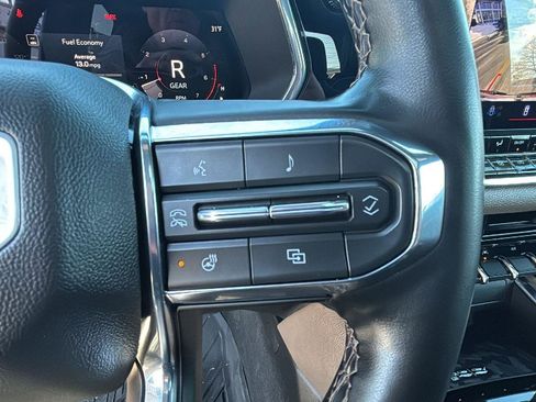 Used 2023 GMC Canyon Denali image 17