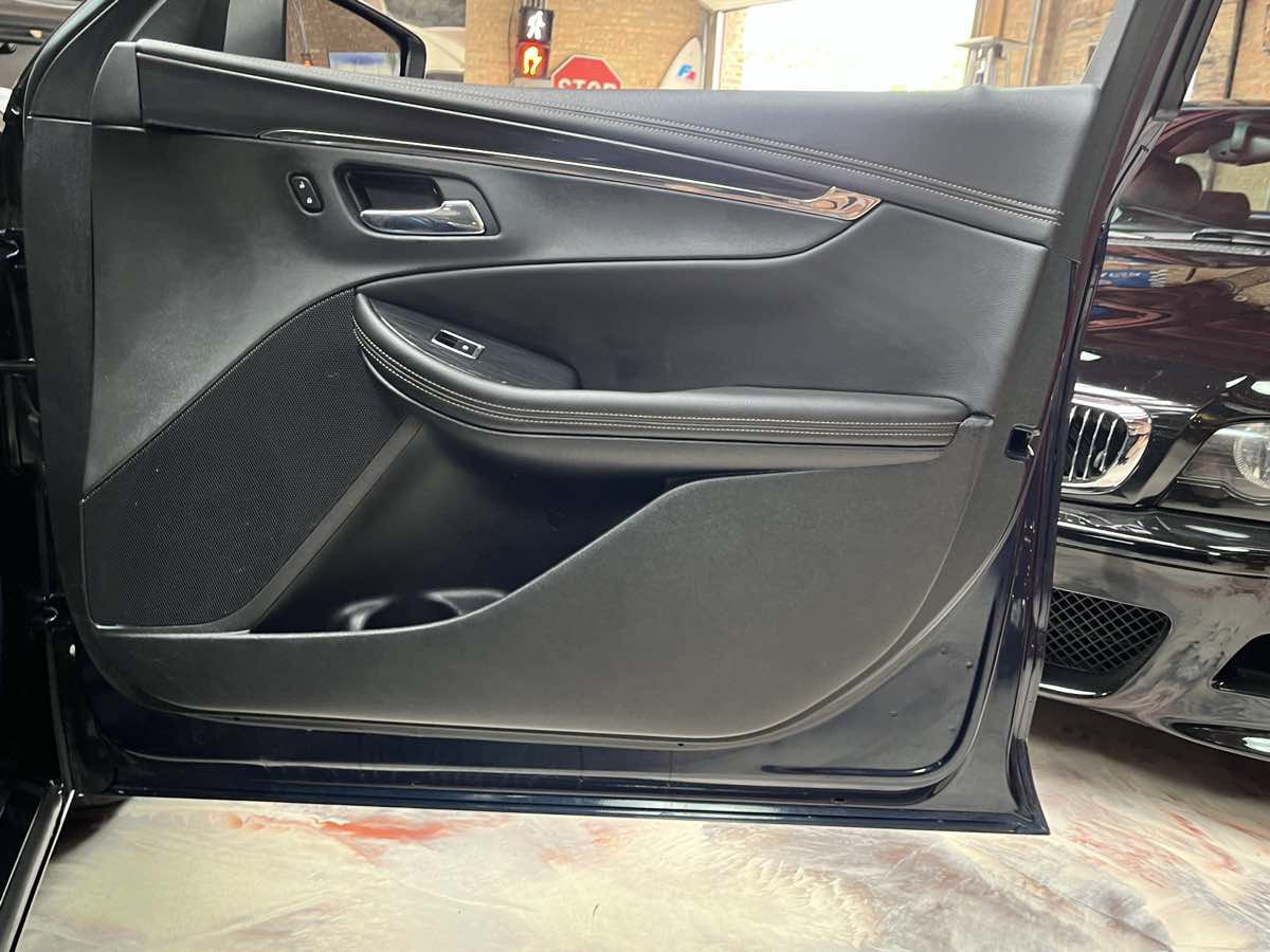 Used 2017 Chevrolet Impala Premier FWD image 25